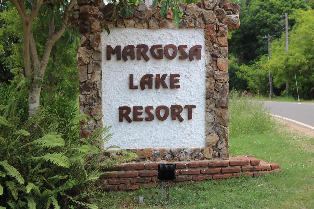 Margosa Lake Resort Anuradhápura Exteriér fotografie
